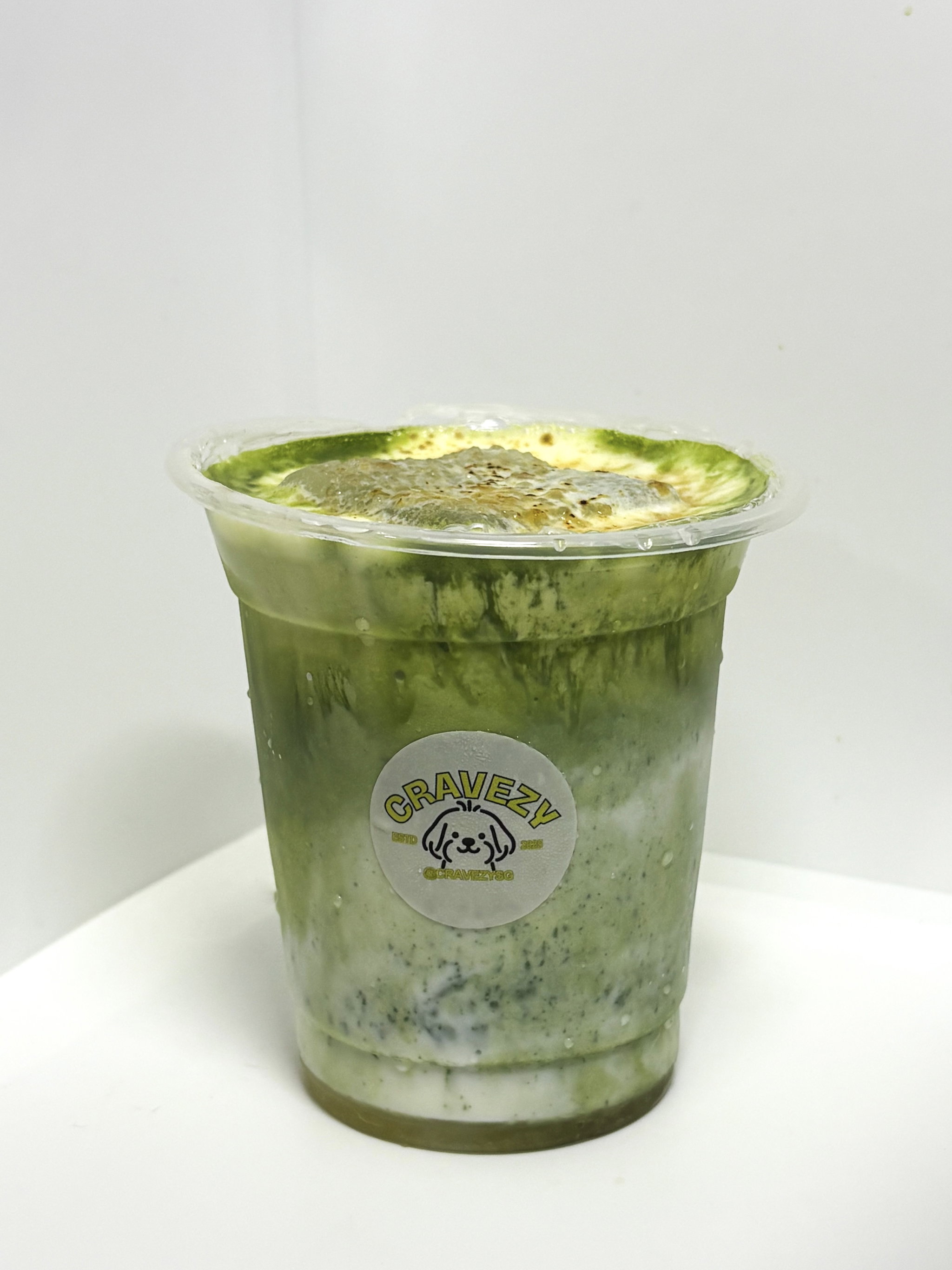 matcha latte with crème brûlée cold foam_0