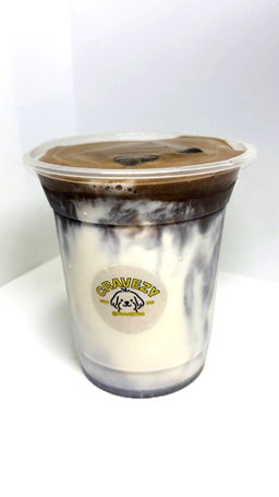 iced houjicha latte