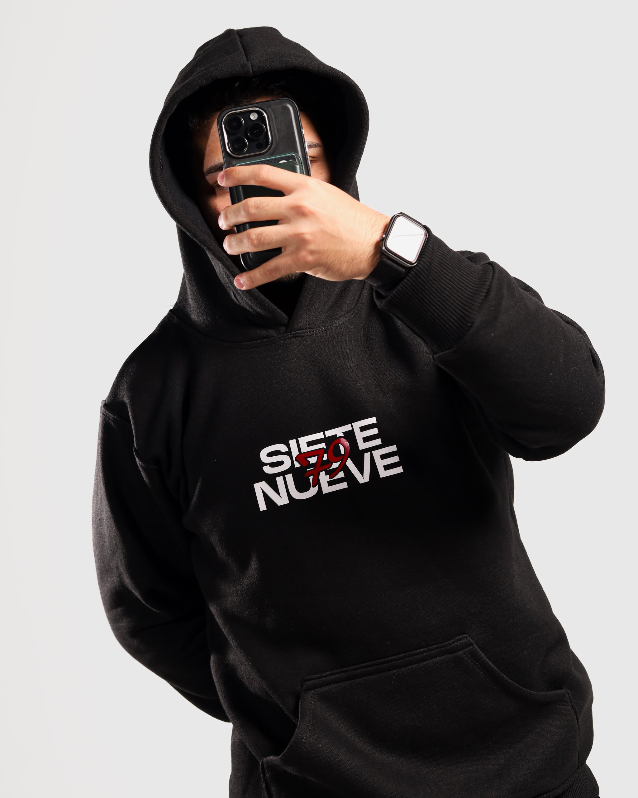Hoodie Siete Nueve - Negra_1
