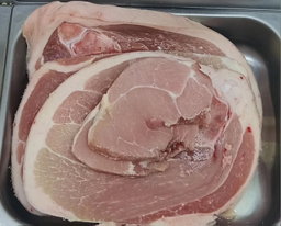 Roti De Pork A L’Os 1kg