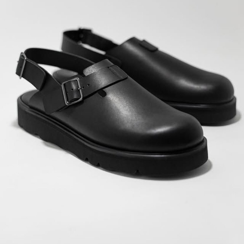 Flat Leather Slide Sandals