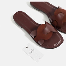 Chic Heeled Leather Sandals