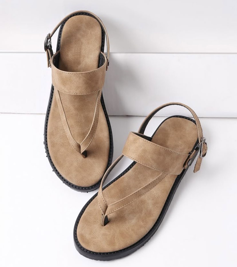 Elegant Leather Heeled Sandals_0