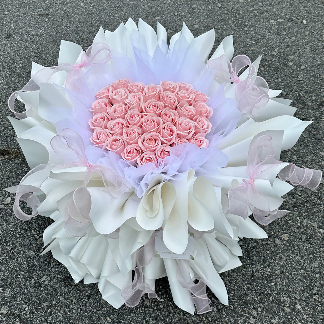 33 Stalk Hearts-Shaped Soap Rose Bouquet  