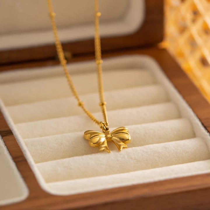 Collier en breloque - L'élégance à votre cou_1