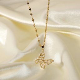 Collier pendentif papillon- La finesse d'un papillon