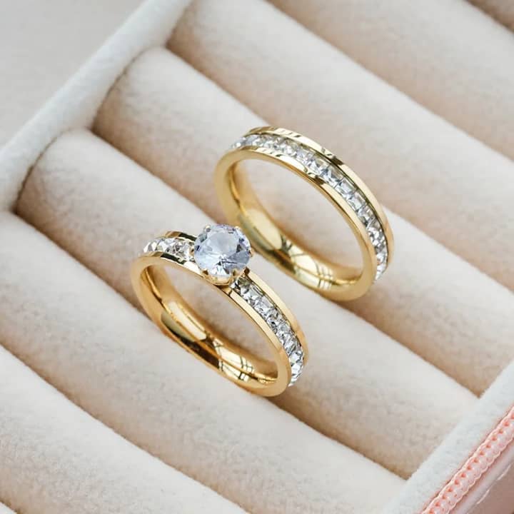 Bague en zircon 18K- Un OUI qui dure, raffiné et résistant. _0