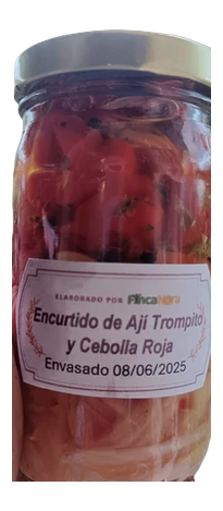Pickled Aji Picoloro with Red Onion 300 ml / Encurtido de Ají Picoloro con Cebolla Roja 300 ml