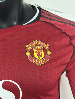 Manchester united jersey long sleeve 2025/26