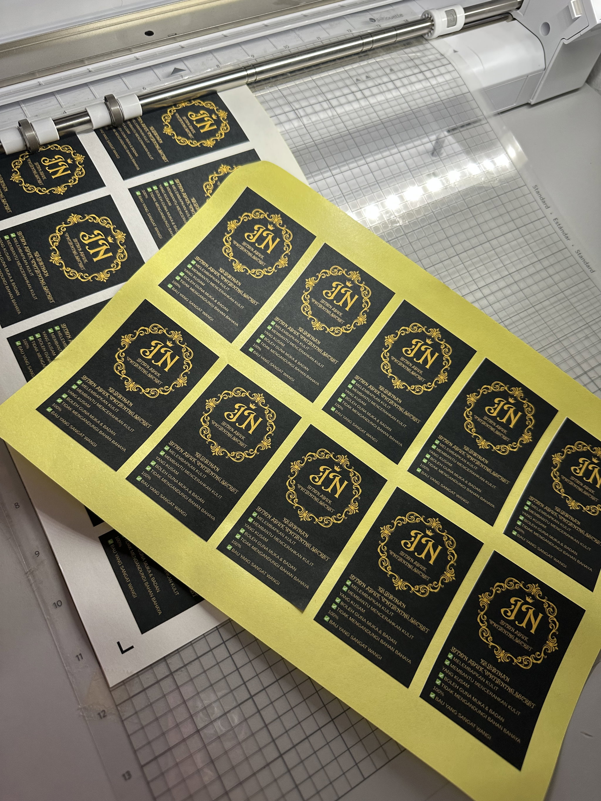 STICKER_3