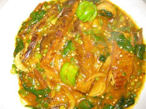 Sauce Gombo + Poisson Frit - Pùte Noire/Pùte Blanche/Agbéli/Akassa