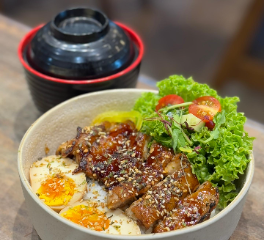 M18. Teriyaki Chicken Donburi 照烧鸡排丼
