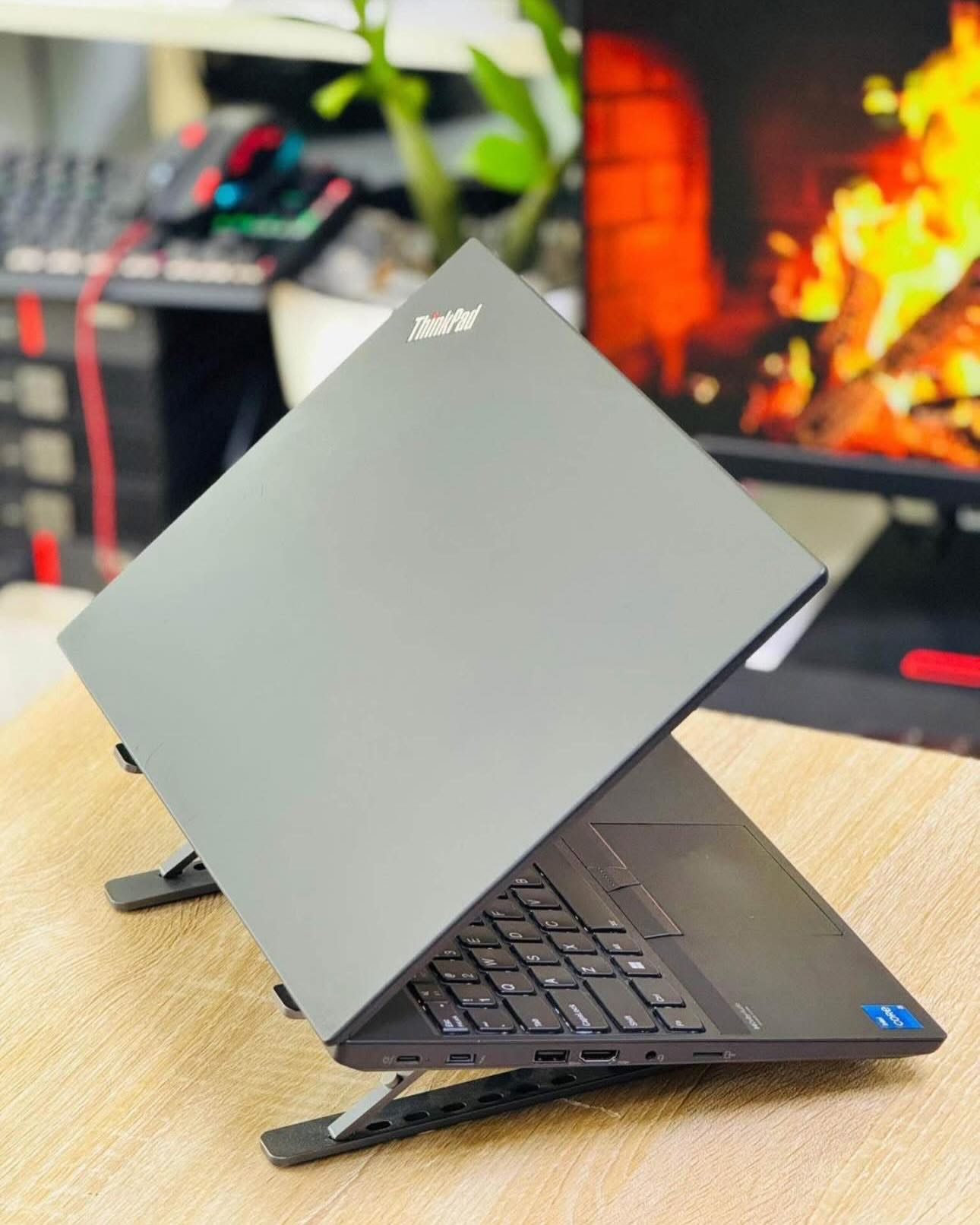  Lenovo ThinkPad T15, Core i7 11e Gen, 32Go RAM, 512Go SSD_1