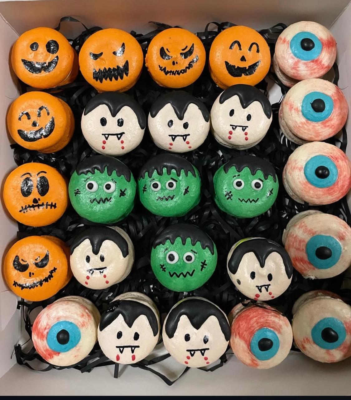 30 pieces customized macarons_1