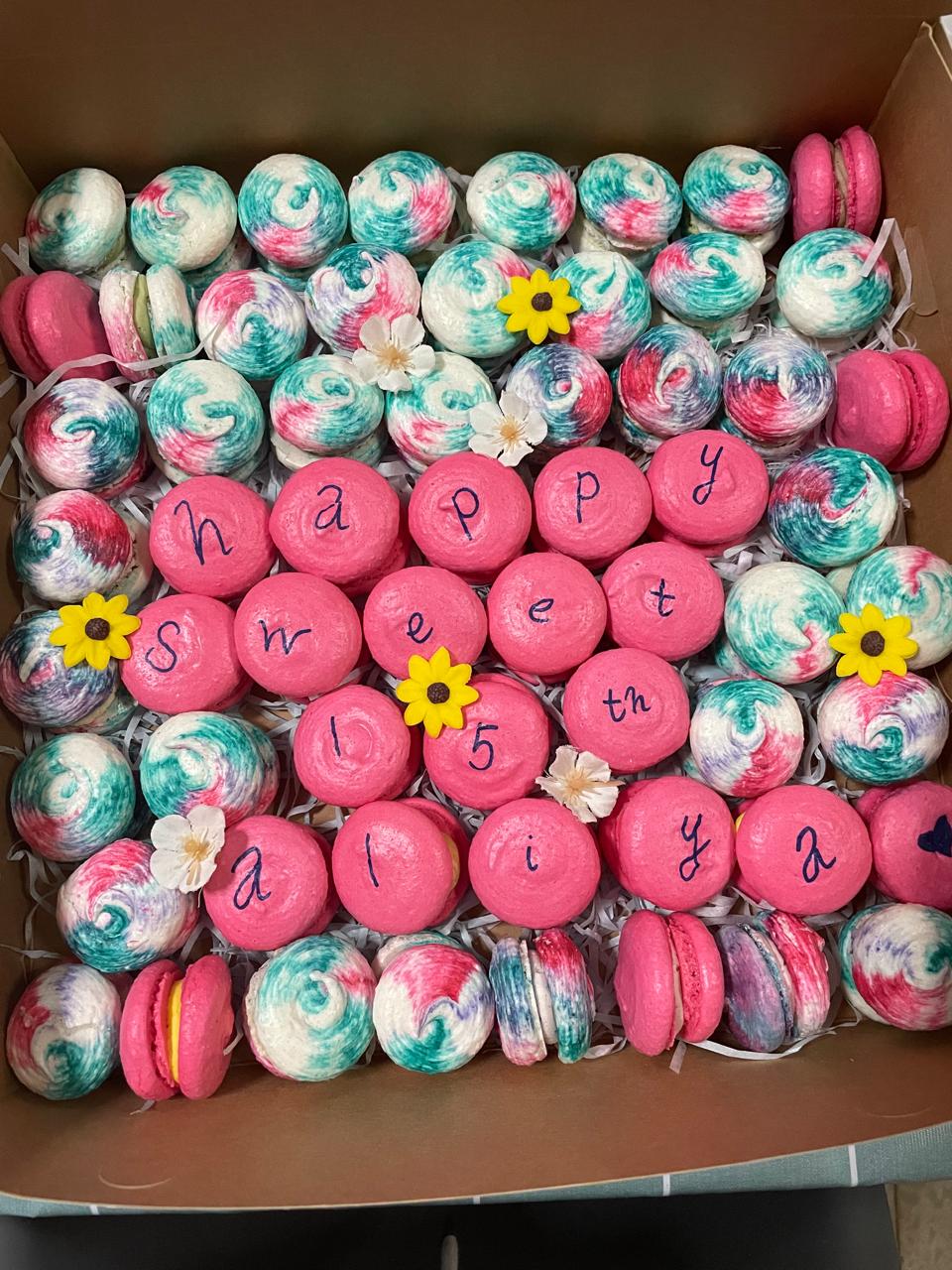 60 pieces customized macaron set
