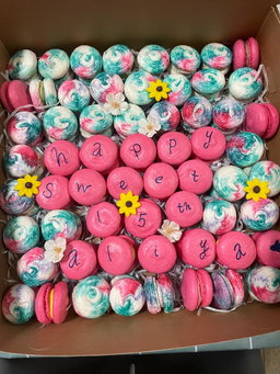 60 pieces customized macaron set
