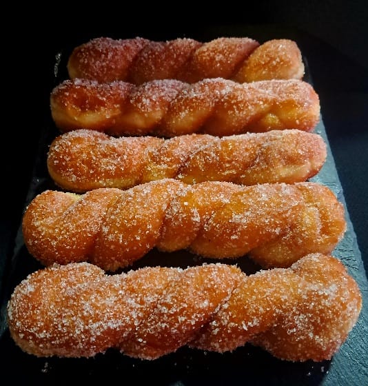 Twisted Donut (MOQ 4)_0