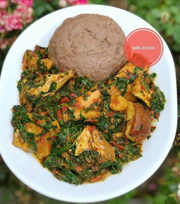 P8 = PATE NOIRE + SAUCE LEGUME (Poisson + Fromage) - CHEZ DEDE (10h et 15h)