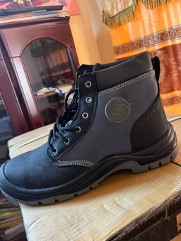 CHAUSSURES DE SÉCURITÉ 