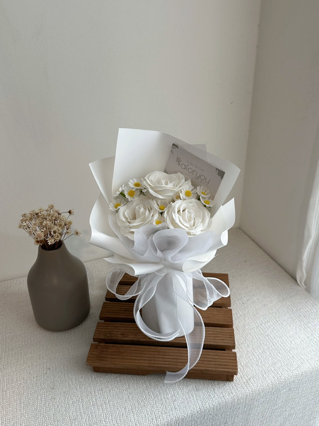 (3R0008) 3 Stalk Soap Rose Daisy Bouquet