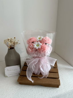(MC08) 5 Stalk Soap Carnation Bouquet   