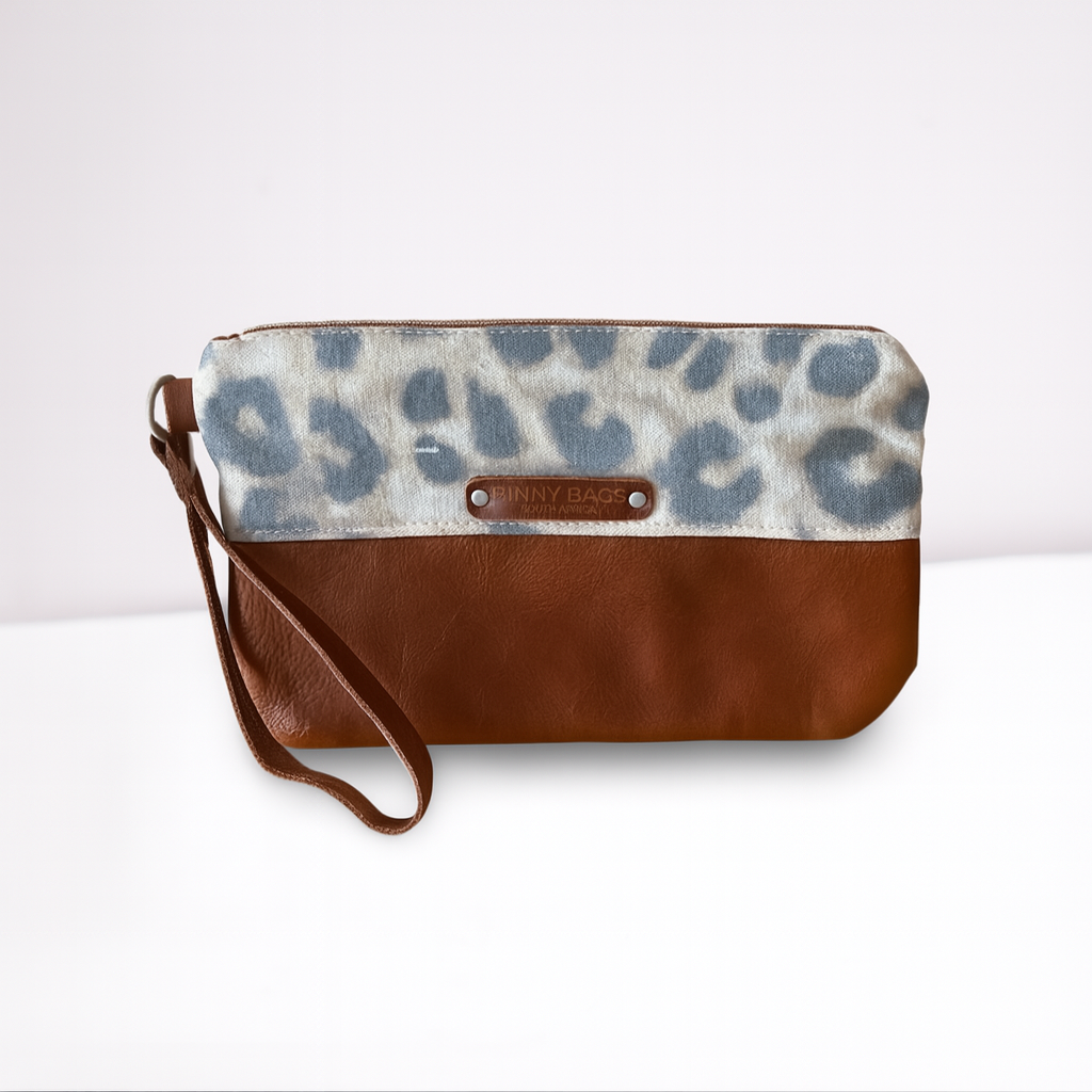 Binny Wristlet – Grey Leopard Print_0