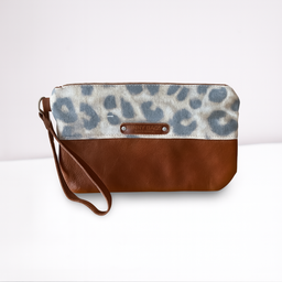 Binny Wristlet – Grey Leopard Print