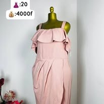 Robe à Volants Rose Poudré : Élégance Décontractée pour Toutes Occasions !