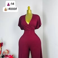 Combinaison Pantalon Bordeaux Croisée : Allure Tendance et Féminine !