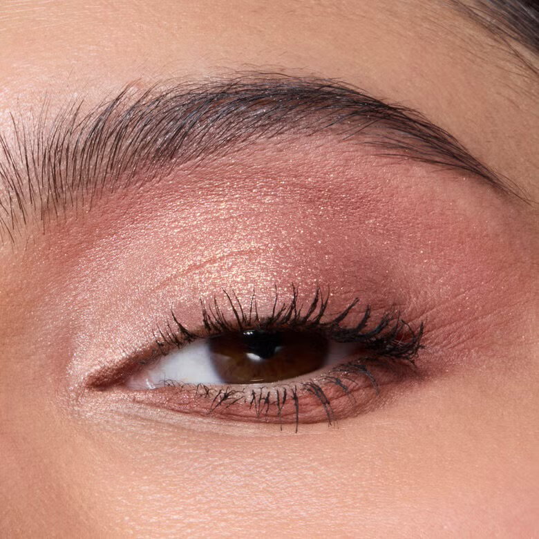 Sombra de ojos del tamaño de un bocado_3