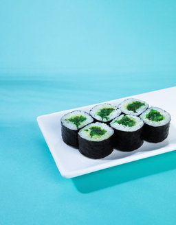 Maki roll with Chuka (170g)