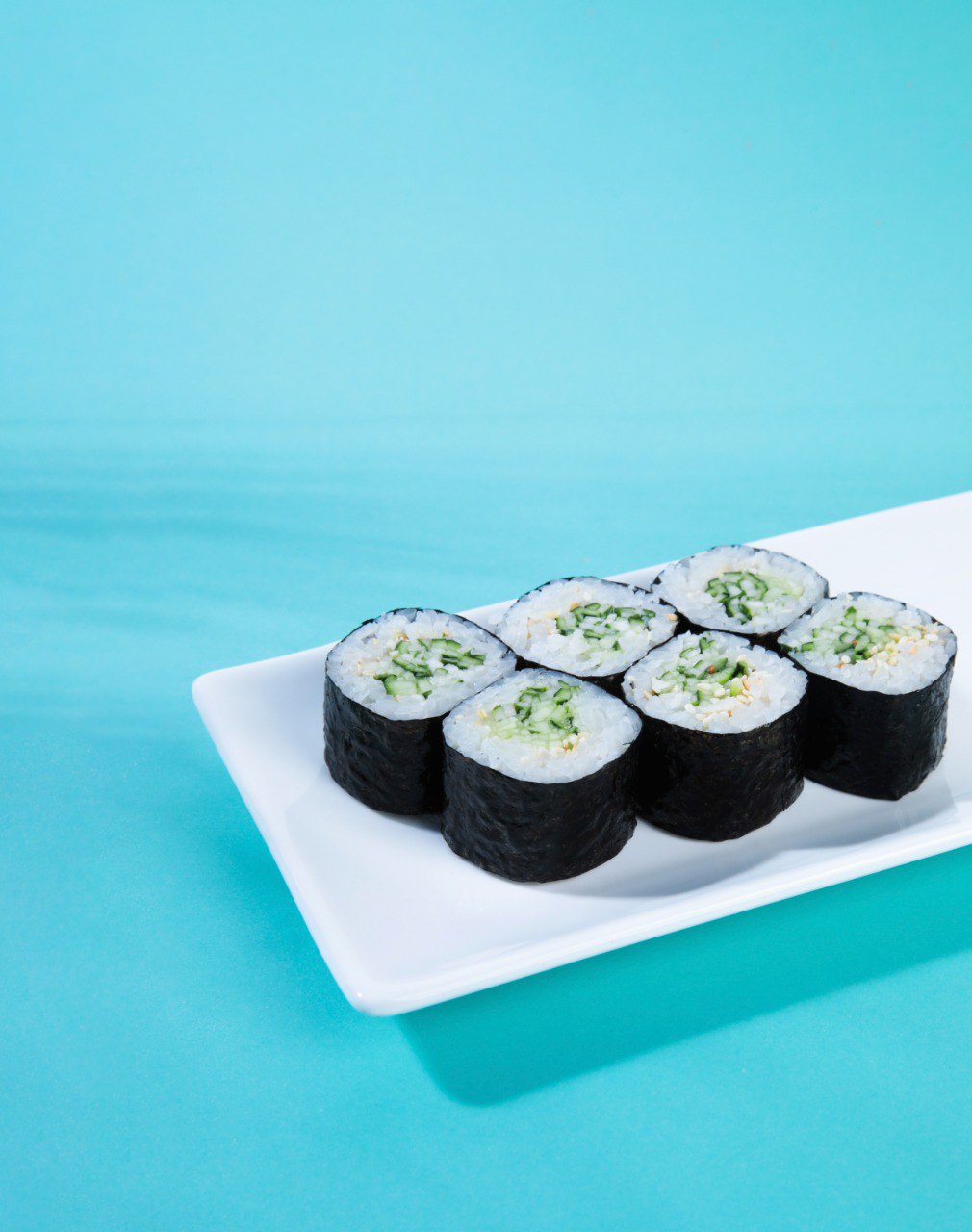 Maki roll with cucumber (165g)