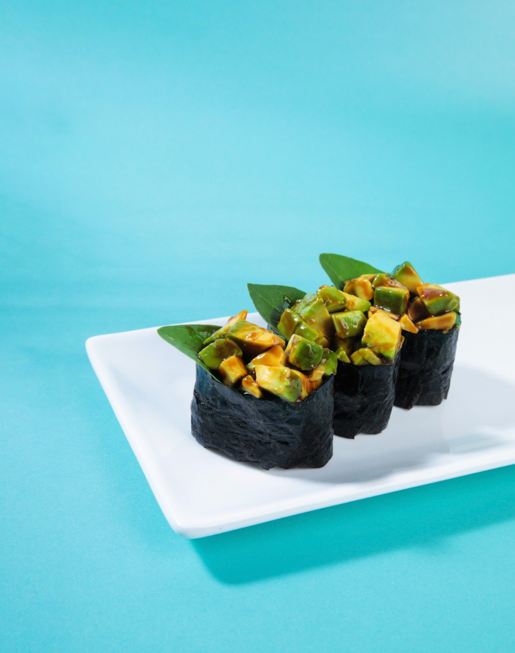Gunkan with avocado (47g) 1pc_0