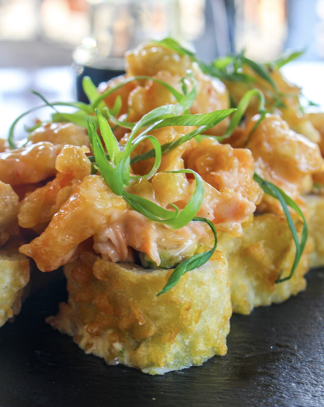 Salmon Lovers(Tempura Roll)