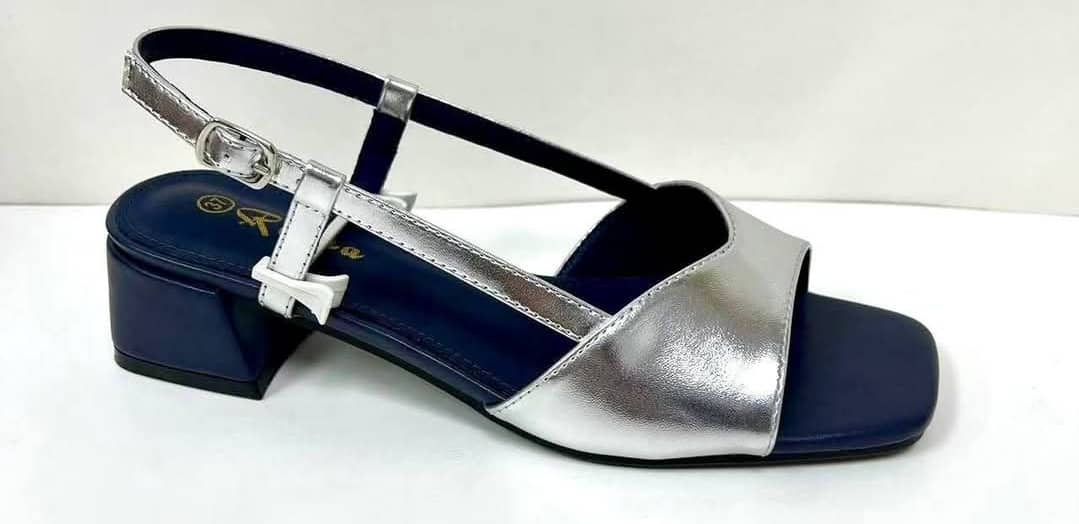 Chaussure Dame très bonne qualité. Pointure 37 à 42.  Prix de vente: 15 000 FCFA  Bénéfice 2000 FCFA/Chaussure vendue. Offre valable 30 jours renouvelable._0