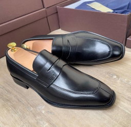Chaussure Homme Cuir, Excellente Qualité. Pointure 39 à 46. Prix de vente: 50 000 FCFA  Bénéfice 5000 FCFA/Chaussure vendue. Offre valable 30 jours renouvelable.