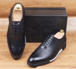 Chaussure Homme Cuir, Excellente Qualité. Pointure 39 à 46. Prix de vente: 55 000 FCFA  Bénéfice 5000 FCFA/Chaussure vendue. Offre valable 30 jours renouvelable.
