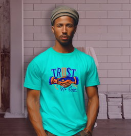 📝Trust No One – The Streetwise Graphic Tee That Says It All
