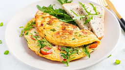 Omelette au jambon+pain +jus nature ou chocolat chaud 