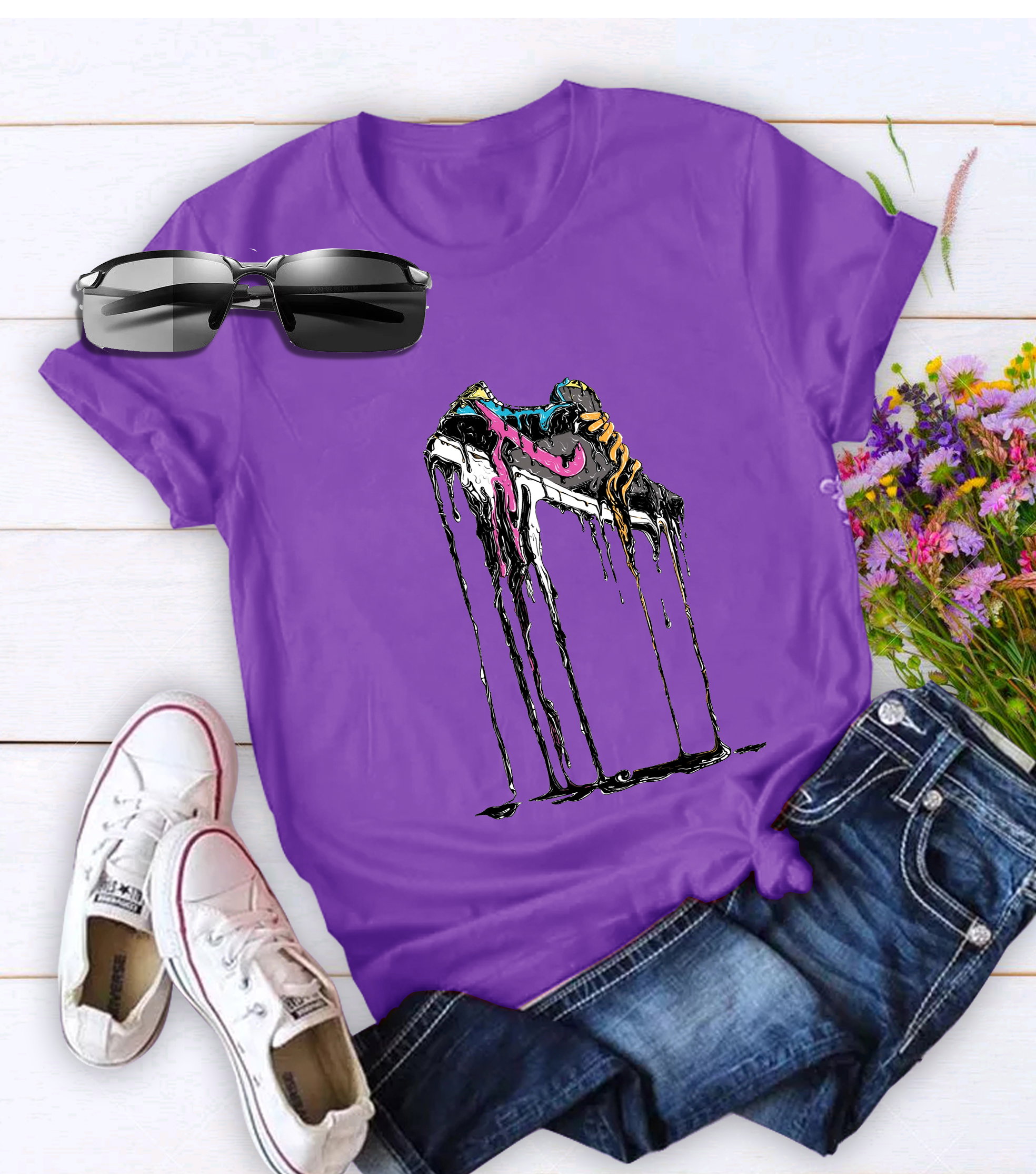 Drip Drop Kicks – Artistic Sneaker Splash Tee in White_4