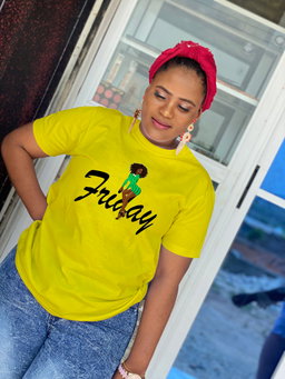 🖤 Friday Mood Activated – Chic Lady T-Shirt for the Weekend Vibes
