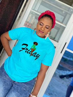 🖤 Friday Mood Activated – Chic Lady T-Shirt for the Weekend Vibes