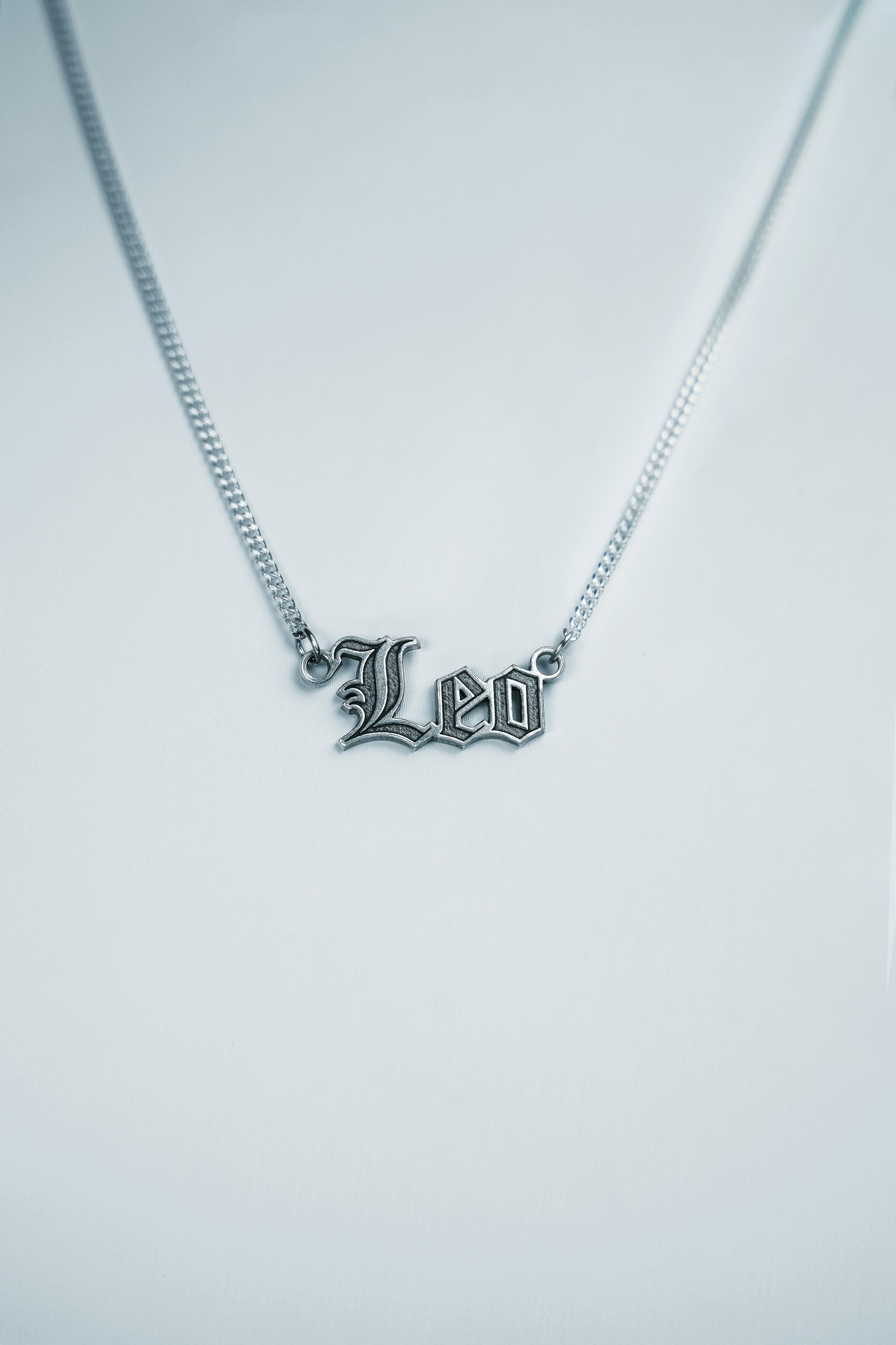 Collar Leo - 99.9% Plata pura y manifestada_0