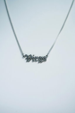 Collar Virgo - 99.9% Plata pura y manifestada
