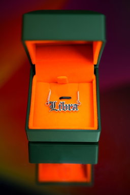 Collar Libra - 99.9% Plata pura y manifestada