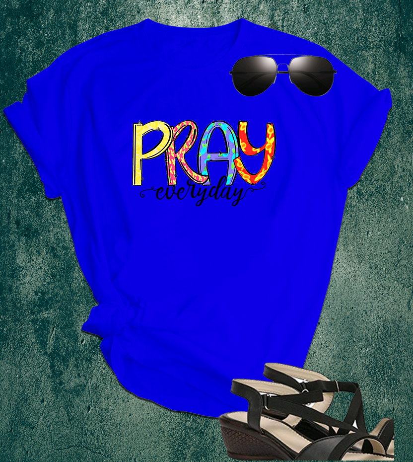 📝 Faith in Color – “Pray Everyday” Inspirational T-Shirt for the Spiritually Bold_2