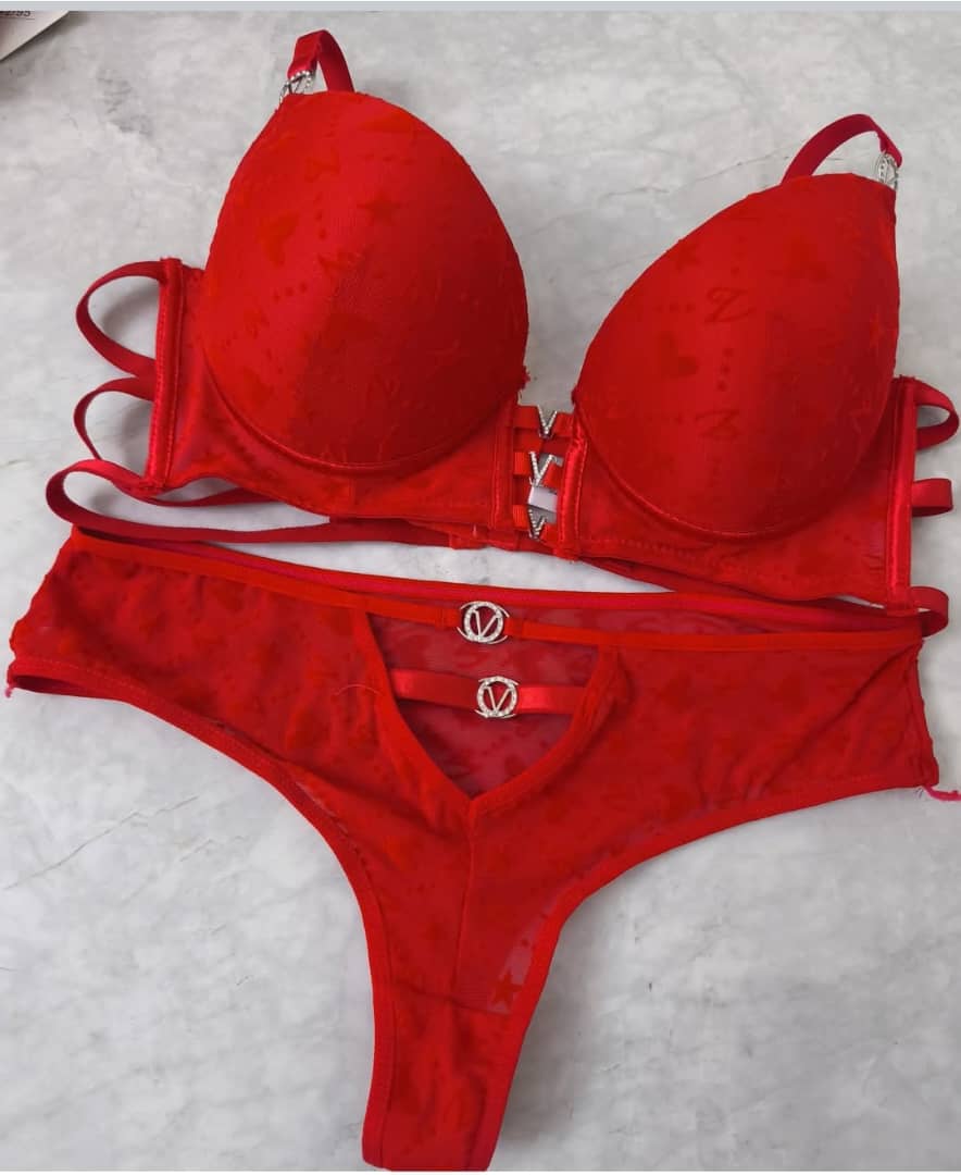 Lingerie Dame Excellente Qualité - Original Importé. Prix de vente: 13000 FCFA  Bénéfice 2000/Article vendu. Offre valable 30 jours renouvelable._0