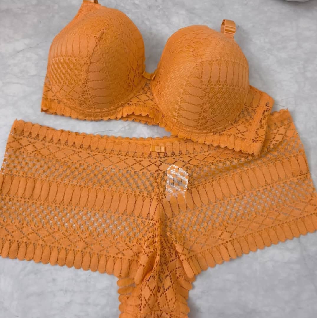 Lingerie Dame Excellente Qualité - Original Importé. Prix de vente: 13000 FCFA  Bénéfice 2000/Article vendu. Offre valable 30 jours renouvelable._0