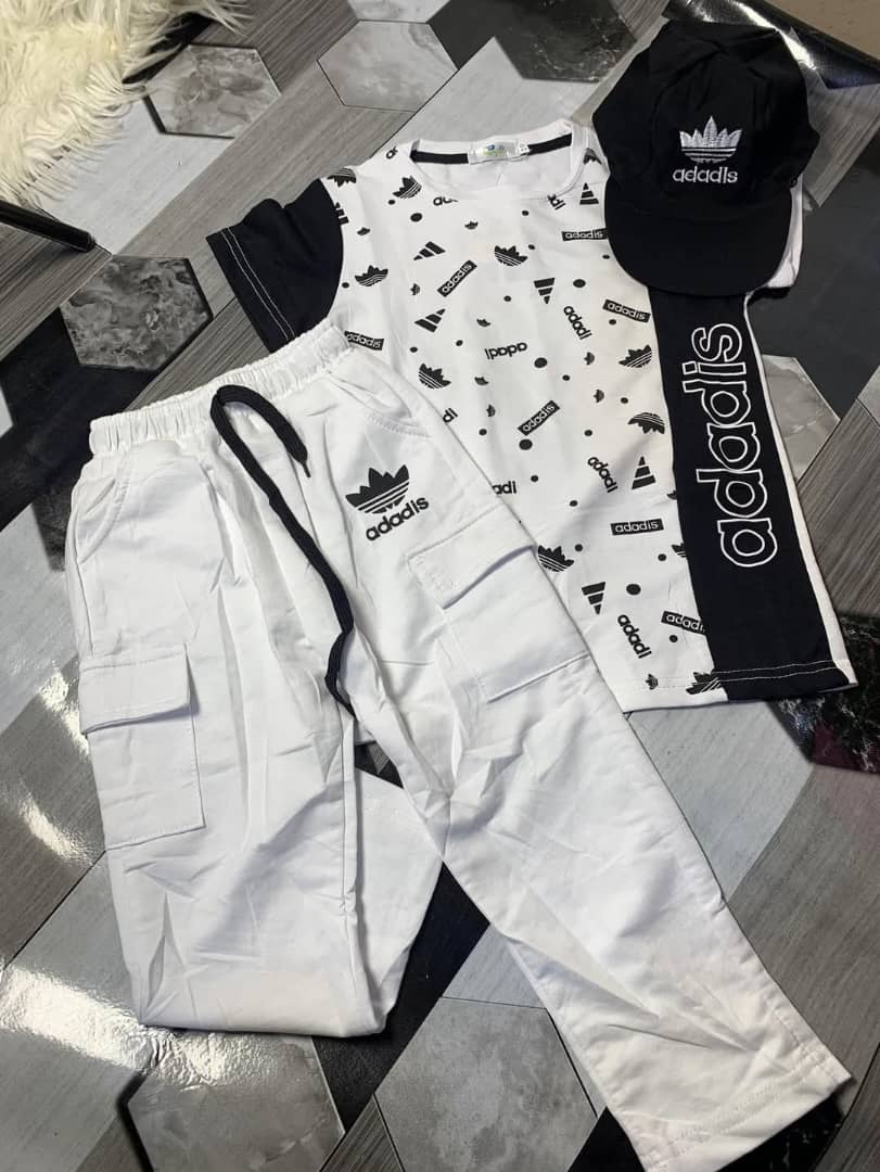 Vêtements Enfants Super Qualité 2 à 7ans. Prix de vente: 15 000 FCFA   Bénéfice: 2000 FCFA. Offre valable 30 jours renouvelable._0