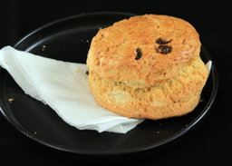 Fruit scone 